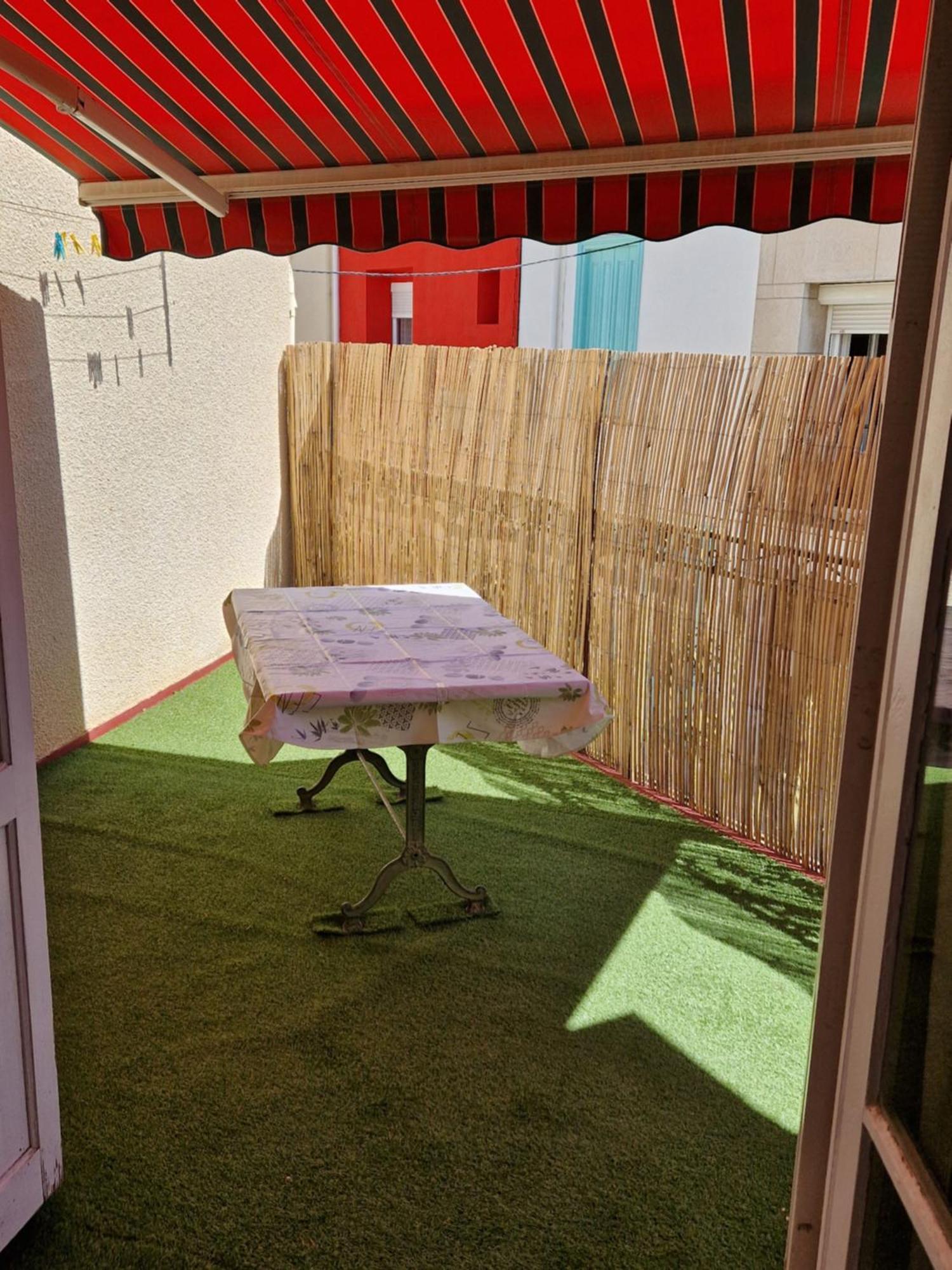 Appartement Avec Terrasse Saint Laurent De La Salanque Eksteriør bilde